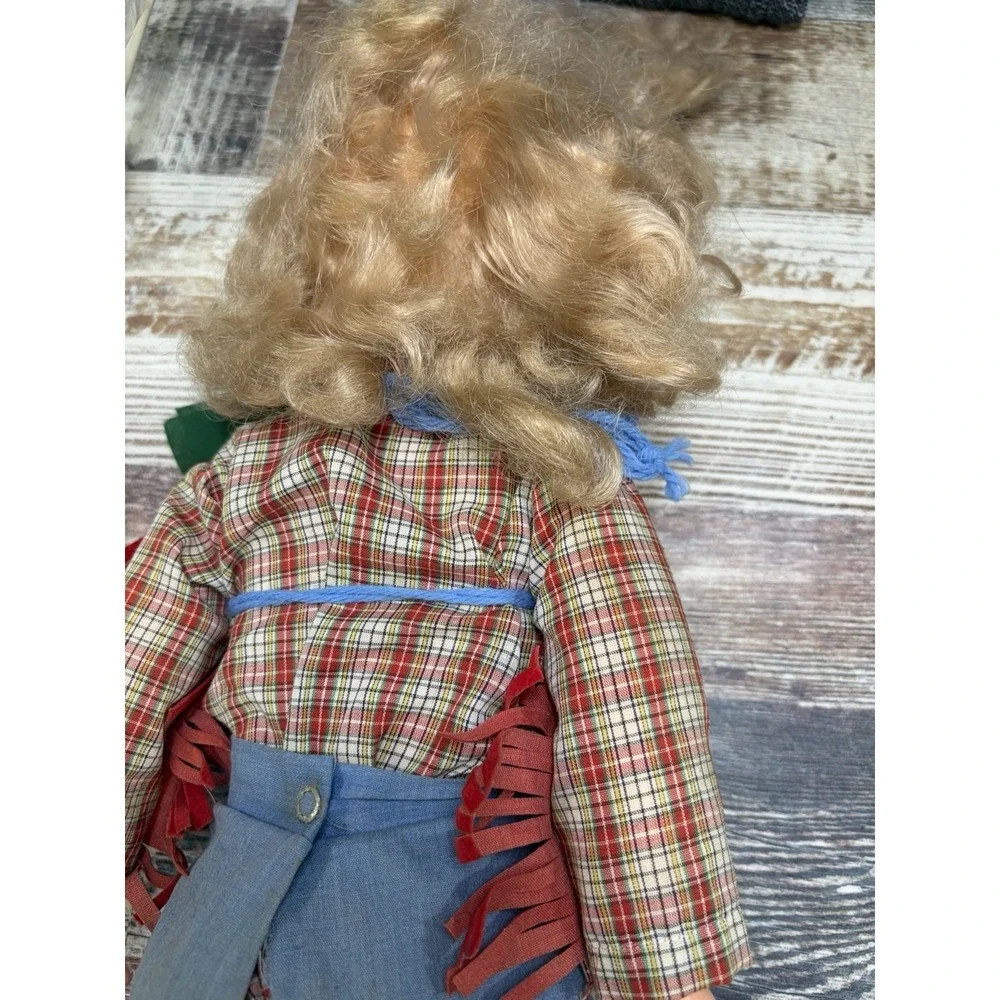 Vintage Uneeda Doll Co 24 inch Mindy Walker Doll Marked 1967 Blonde Sleep Eyes